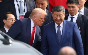 Στο Πεκίνο ο Τραμπ στο τέλος Μαρτίου για κρίσιμες συνομιλίες με τον Σι