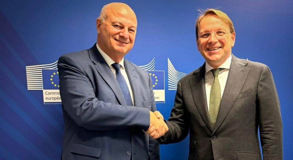 Συνάντηση Τσιάρα με Βαρχέλι για την ευλογιά: Συμφώνησαν τήρηση μέτρων χωρίς εμβολιασμό • Έλληνας Αγρότης