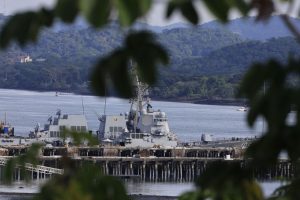 Οι ΗΠΑ στέλνουν πολεμικά πλοία και στην Αϊτή