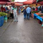 Μείωση 30% στο ελάχιστο τεκμαρτό εισόδημα για πωλητές λαϊκών αγορών