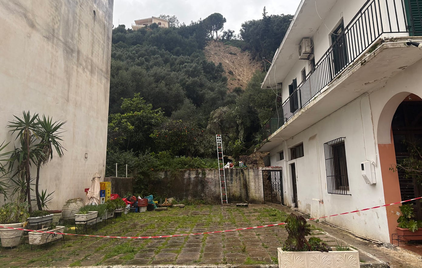 Προβλήματα από την κακοκαιρία στη Ζάκυνθο: Κατολισθήσεις σε Αγία Τριάδα και Μπόχαλη – Εκκενώθηκαν κατοικίες