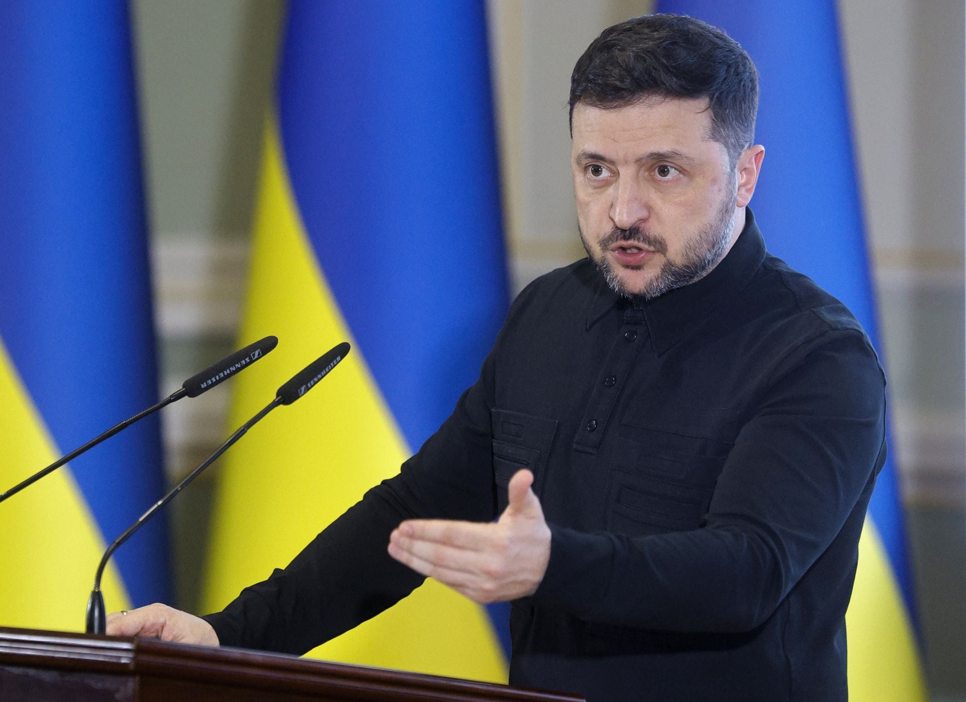 FT: Ο Ζελένσκι ανακοινώνει στις 24 Φεβρουαρίου σχέδιο για προεδρικές εκλογές και δημοψήφισμα