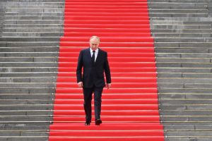 Το «δώρο» του Τραμπ στον Πούτιν – Γιατί το Κρεμλίνο «χαμογελά» με τις εξελίξεις στη Μέση Ανατολή