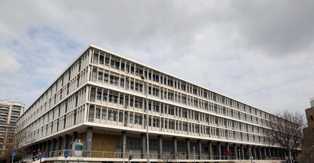 Θεσσαλονίκη: Στη φυλακή με 6ετή κάθειρξη 63χρονος για τον θάνατο 51χρονου κατά την εκτέλεση εργασιών παράνομης υλοτομίας στην Αρέθουσα - ertnews.gr