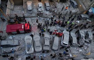 Οκτώ νεκροί στον Λίβανο από ισραηλινό πλήγμα σε κτίριο όπου διέμεναν εκτοπισμένοι