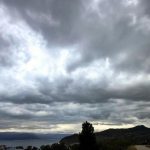 Τοπικές βροχές στις περισσότερες περιοχές με σχετική πτώση της θερμοκρασίας