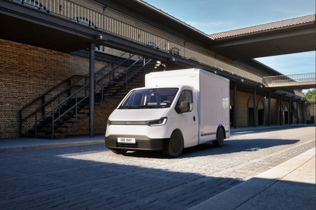 Η Ford Pro παρουσιάζει το νέο ηλεκτρικό βαν Transit City