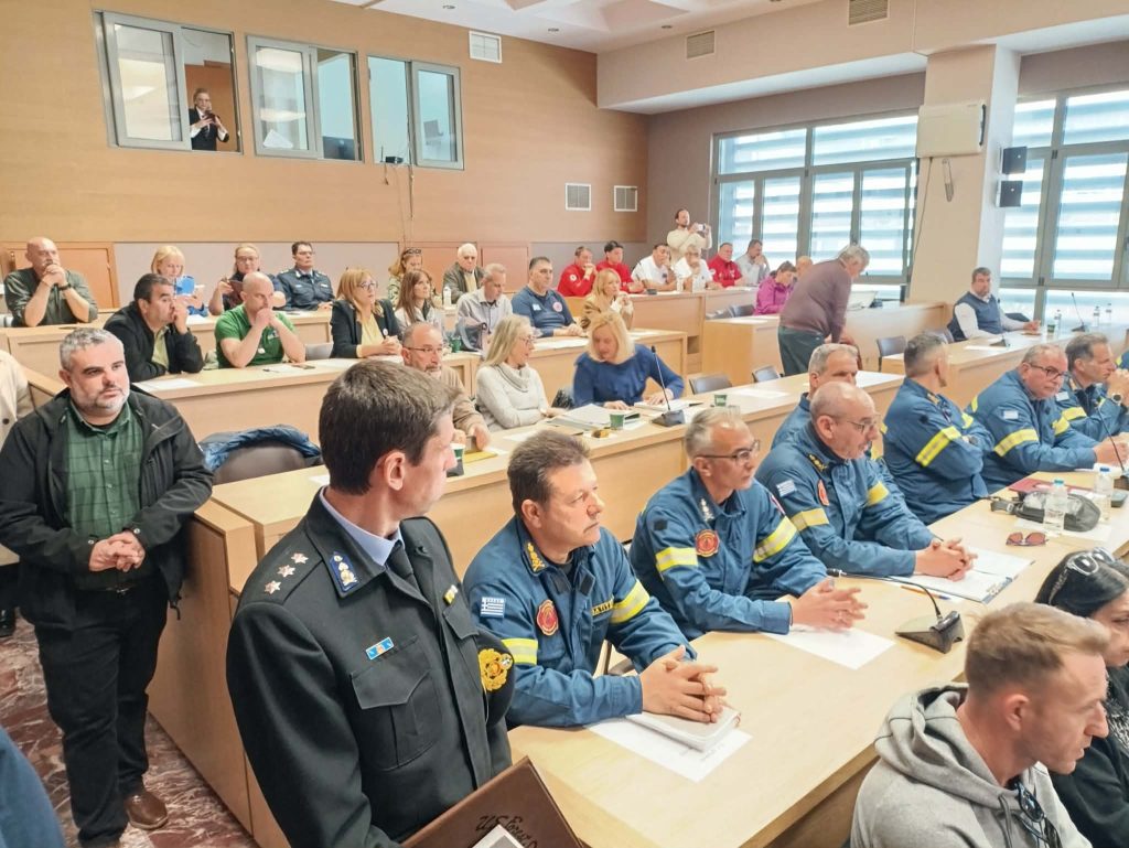 Στη μάχη της φετινής αντιπυρικής περιόδου 923 πυροσβέστες, 602 εθελοντές, 7 αεροσκάφη PZL και 11 drones στην Περιφέρεια ΑΜ-Θ