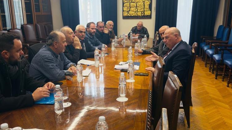 Μέτρα για τις επιζωοτίες και οικονομική ενίσχυση των κτηνοτρόφων συζήτησαν Τσιάρας και ΠΕΚ