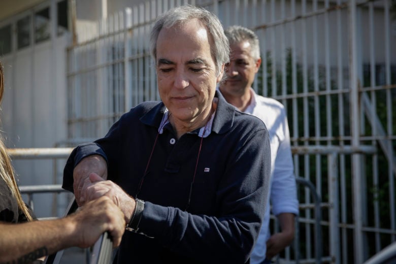 Αντιδρούν οι συγγενείς θυμάτων της 17Ν για τη συνέντευξη Κουφοντίνα: Να χαίρεστε τη ματωμένη σας τηλεθέαση