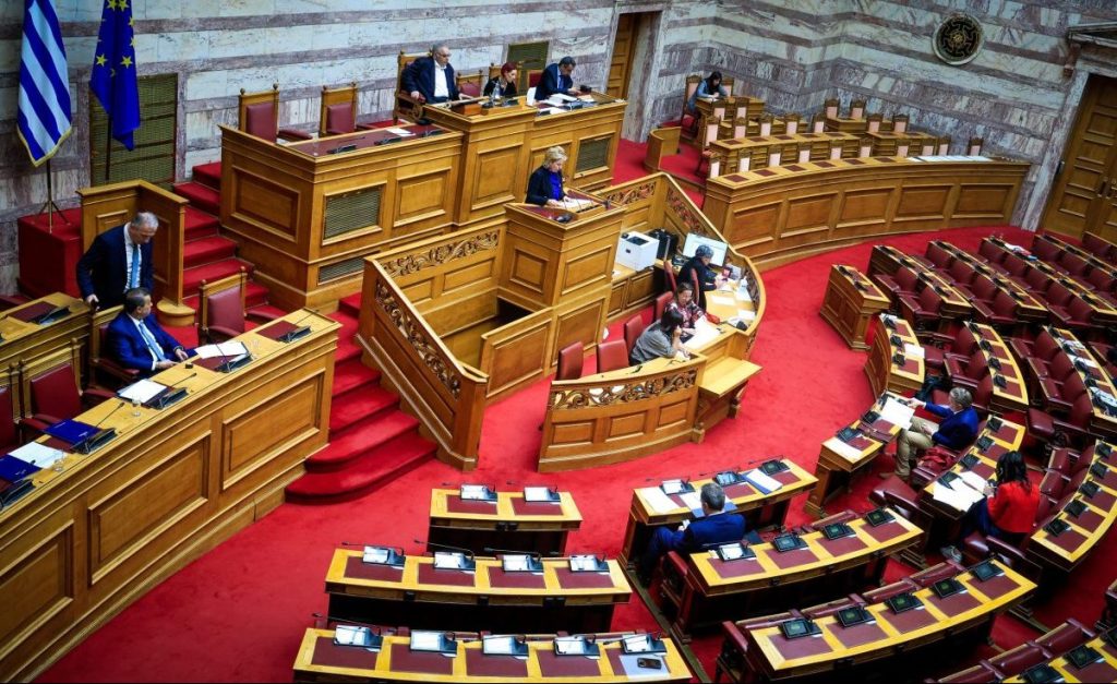 Βουλή: Κατά πλειοψηφία από ΝΔ και ΠΑΣΟΚ κυρώθηκε η ΠΝΠ κατά της αθέμιτης κερδοσκοπίας