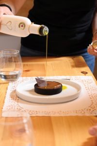 Βάλσαμο για την υγεία κάθε φιάλη έξτρα παρθένου ελαιολάδου Elli's Farm - Ελαίας Καρπός