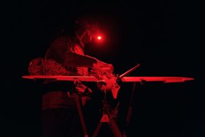 Drones χτυπούν την Amazon στο Μπαχρέιν, ενώ η Ινδία αγοράζει ιρανικό πετρέλαιο – Οικονομικές αναταράξεις και πλήγμα στις ψηφιακές υποδομές λόγω της κρίσης