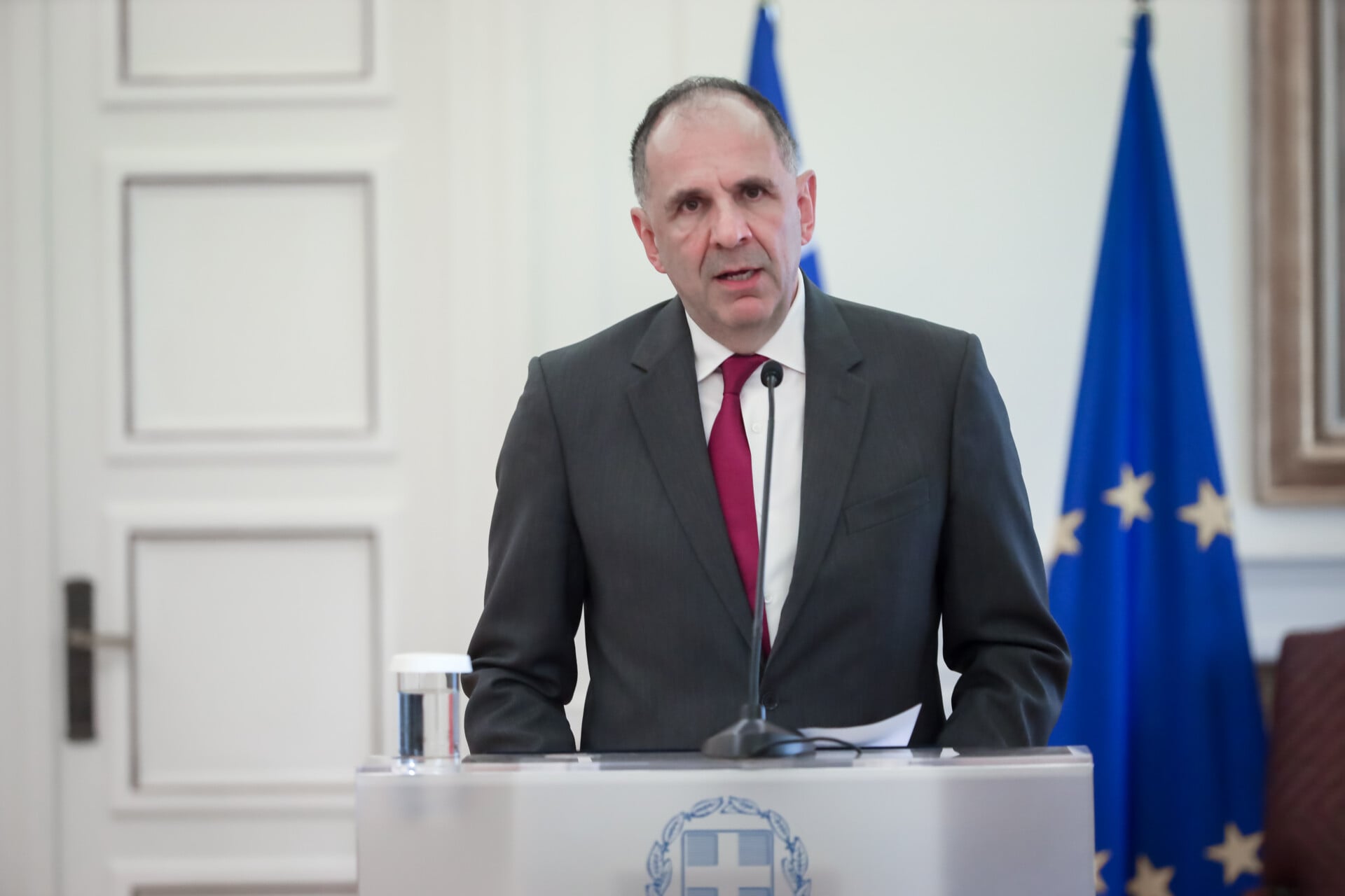 Γεραπετρίτη: Σύσκεψη με Πρέσβεις Ιράν & Μέσης Ανατολής