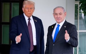 Τραμπ: Η απόφαση να λάβει τέλος ο πόλεμος με το Ιράν θα ληφθεί «αμοιβαία» με τον Νετανιάχου