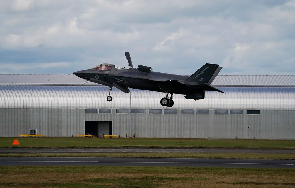 Οι Βρετανοί κάνουν λόγο για «φερόμενο πλήγμα drone» στη στρατιωτική βάση τους στην Κύπρο – «Περιορισμένες ζημιές»