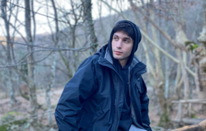 Συγκλονίζει ο YouTuber Γιάννης Αεράκης: «Ξεκινάμε χημειοθεραπείες, αδέλφια, σύντομα θα με δείτε καραφλό»