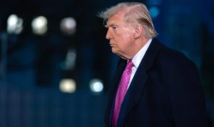 Ο Τραμπ δεν βλέπει «κανένα πρόβλημα» στην παράδοση πετρελαίου στην Κούβα από δεξαμενόπλοιο της Ρωσίας