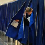 Κάλπες στη Δανία με προβάδισμα της Μέτε Φρέντερικσεν για νέα θητεία