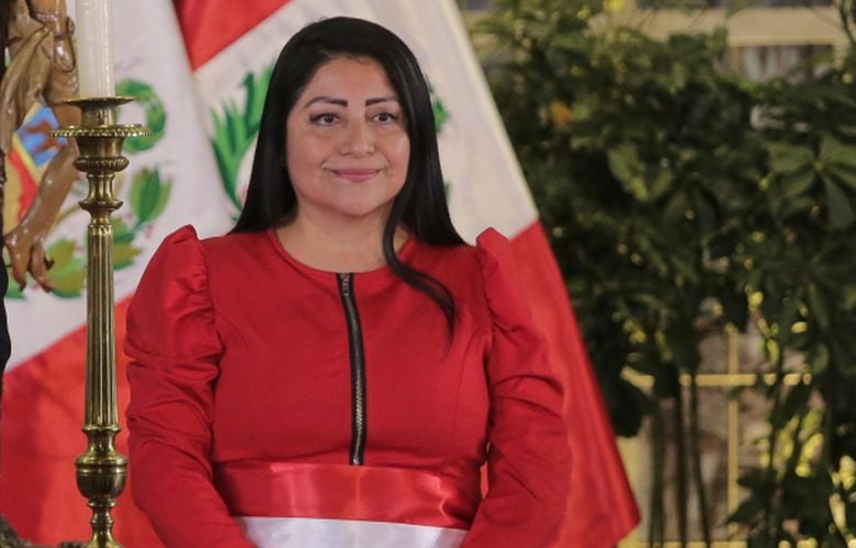 Παραιτήθηκε η πρωθυπουργός του Περού, Ντενίς Μιράγιες