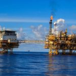 Προσωρινή ελάφρυνση κυρώσεων ΗΠΑ στο ρωσικό πετρέλαιο