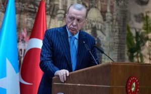 Ερντογάν προς Ιράν: Αδικαιολόγητη κάθε παραβίαση του τουρκικού εναέριου χώρου – Τηλεφωνική επικοινωνία με Πεζεσκιάν