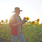 Η συµβολαιακή γεωργία και το χαµηλό κόστος ενισχύουν την επιλογή των παραγωγών