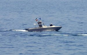 Ιρανός στρατηγός απειλεί ότι θα «κάψει οποιοδήποτε πλοίο αποπειραθεί να περάσει το στενό του Ορμούζ»