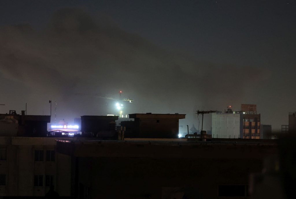 Η Τεχεράνη συγκλονίζεται από σφοδρό βομβαρδισμό