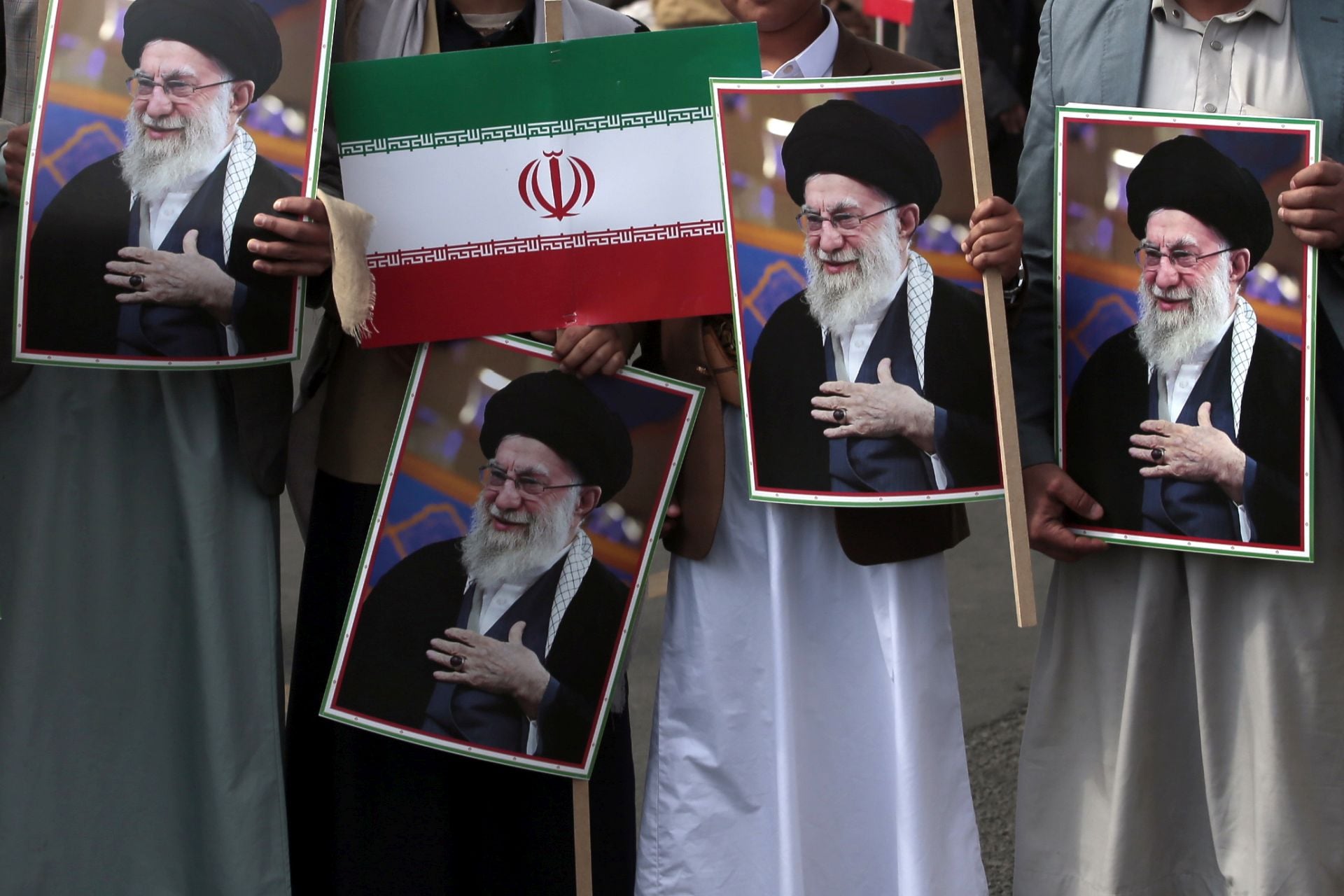 Ιράν: Ξεκινά σήμερα η τριήμερη τελετή για τον Αλί Χαμενεΐ στην Τεχεράνη