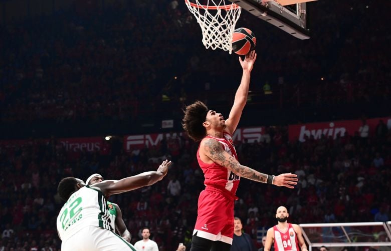 Euroleague: Πάλι νίκη του Ολυμπιακού στο ντέρμπι με τον Παναθηναϊκό – Έφτασε τις 11 σερί στην διοργάνωση κόντρα στους πράσινους