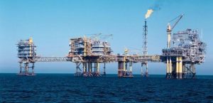 Νέα εκτίναξη των τιμών του πετρελαίου, στα 112 δολάρια το βαρέλι brent