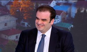 Κυριάκος Πιερρακάκης: Η κυβέρνηση παραιτείται από ένδικα μέσα για αποζημιώσεις στην τραγωδία Τεμπών