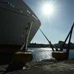 Δεμένα τα πλοία – Απεργία ναυτικών για τον απεγκλωβισμό πληρωμάτων από τη Μέση Ανατολή