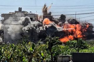 Live: Μπορεί να αρχίσουμε συνομιλίες με το Ιράν, λέει ο Τραμπ – Νέο κύμα ισραηλινών επιθέσεων σε Τεχεράνη και Λίβανο, επίθεση σε διυλιστήριο στο Αμπού Ντάμπι