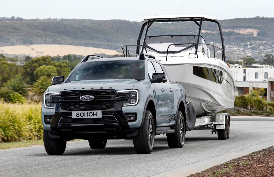 Νέα πρότυπα για pick-up οχήματα δημιουργεί το υβριδικό Ford Ranger PHEV