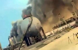 Drone παρέλυσε το γιγαντιαίο διυλιστήριο του Ρας Τανούρα της Σαουδικής Αραβίας