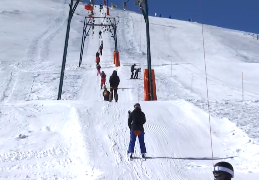 Γέμισε με κόσμο το Καϊμακτσαλάν λίγο πριν το τέλος της σεζόν