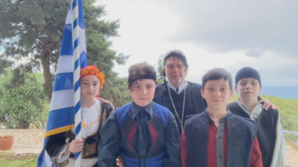 Στη Γαύδο το 1ο Δημοτικό σχολείο Βούλας για τον εορτασμό της 25ης Μαρτίου σε «αποστολή εκπροσώπησης ενός νησιού χωρίς μαθητές»