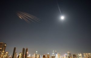 Οι Ιρανοί δηλώνουν αποφασισμένοι να απαντήσουν «οφθαλμόν αντί οφθαλμού και οδόντα αντί οδόντος» στις επιθέσεις ΗΠΑ και Ισραήλ