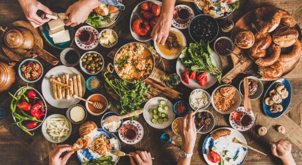 Αιφνιδιαστικοί έλεγχοι σε τρόφιμα έφεραν 62.000€ πρόστιμα για 92 παραβάσεις • Έλληνας Αγρότης