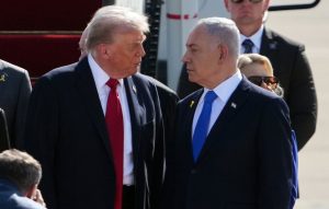 Ο Τραμπ λέει ότι ζήτησε από τον Νετανιάχου να μην επιτεθεί σε ιρανικά κοιτάσματα και εκείνος συμφώνησε