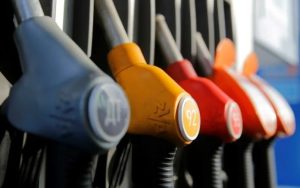 pos-na-sygkrinete-online-tis-times-sta-venzinadika-se-oli-tin-ellada-282594