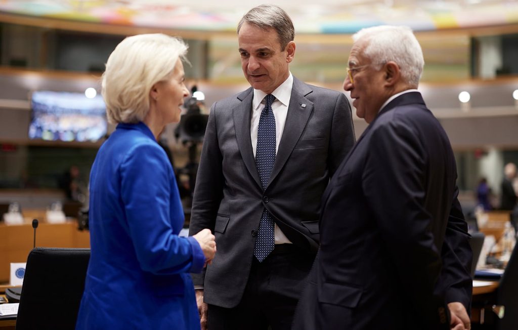 «Παράθυρο» για ελαφρύνσεις στο ενεργειακό κόστος και δέσμευση Μητσοτάκη για παρεμβάσεις εντός των δημοσιονομικών δυνατοτήτων μετά τη Σύνοδο Κορυφής της ΕΕ