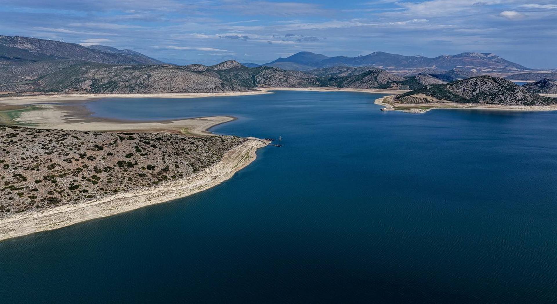 Παίρνουν το νερό από την Υλίκη και το πάνε Μαραθώνα - «Στα σχοινιά» οι αγρότες και ραντεβού με Παπασταύρου • Έλληνας Αγρότης