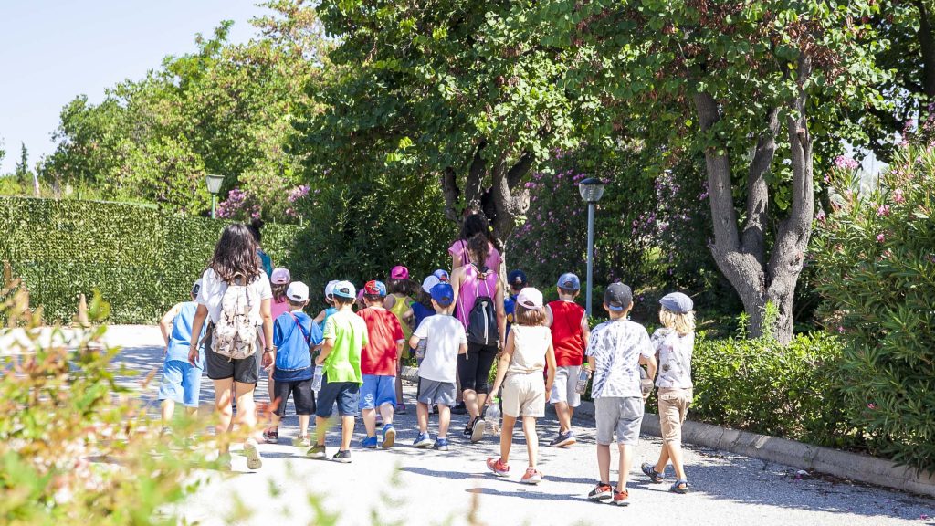 Σπορείς σε δράση έχει το καλοκαίρι στο Αγρόκτημα της ΑΓΣ