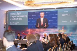 Ενεργειακή γέφυρα η Ελλάδα στα Βαλκάνια με «σφραγίδα» ΟΟΣΑ