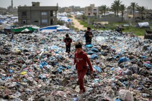 Θάνατος, εκτοπισμός και πένθος: Τα παιδιά πληρώνουν το βαρύ τίμημα του πολέμου στη Μέση Ανατολή