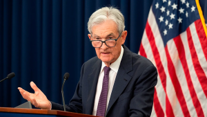 Αμετάβλητα τα επιτόκια Fed στην τελευταία πράξη της προεδρίας Πάουελ