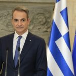 Πιο ισχυρή η ελληνογαλλική συνεργασία: Μακρόν: «Οικοδομούμε μία δυνατή σχέση» – Μητσοτάκης: «Η αλληλεγγύη μας δοκιμάστηκε στην πράξη»